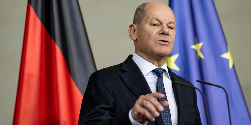 Scholz bleibt bei der Ukraine-Hilfe hart. Er hat nun Union, FDP und Grüne gegen sich. - Foto: Fabian Sommer/dpa