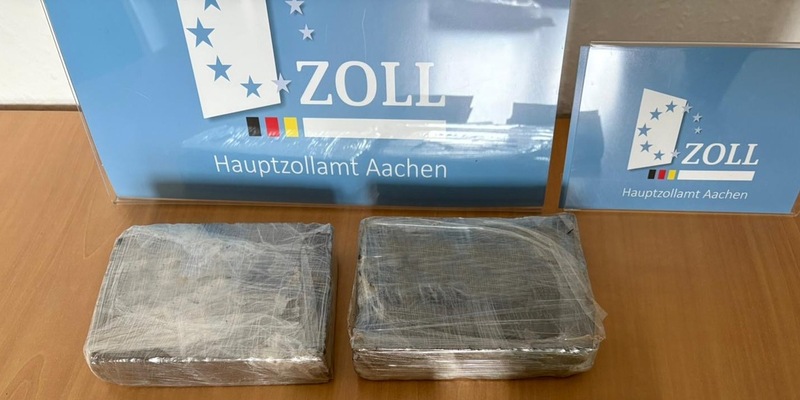 HZA-AC: Mutmaßlicher Drogenkurier per Taxi unterwegs: Aachener Zoll stellt Heroin sicher - Foto: presseportal.de