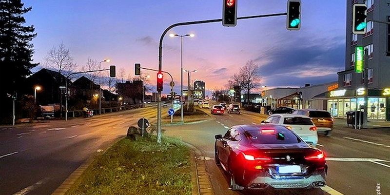 POL-PPWP: Unfall auf der Kreuzung - wer hatte Grün? - Foto: presseportal.de