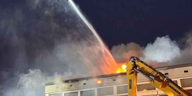 POL-HX: Feuer sorgt für einen Großeinsatz - Foto: presseportal.de