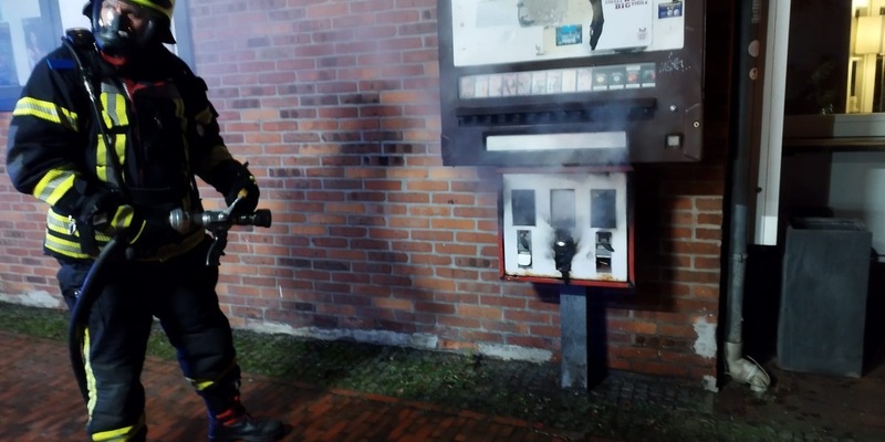 FW-ROW: Unklarer Feuerschein am Gebäude fordert Einsatz der Feuerwehr - Foto: presseportal.de