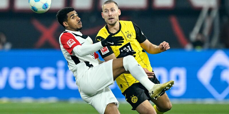 Wie lange noch? Nuri Sahin droht die baldige Ablösung. - Foto: Uwe Anspach/dpa