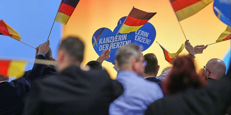 Deutschlandfahnen auf AfD-Parteitag (Archiv) - Foto: über dts Nachrichtenagentur