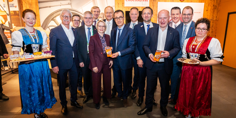 Hochkarätiger Besuch am Schweizer Stand - Foto: AMS Agro-Marketing Suisse über pressetext.de