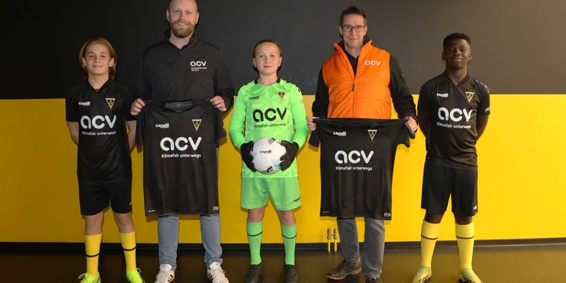 ACV schließt Hauptsponsor-Partnerschaft mit Alemannia Aachen: Engagement für Nachwuchs und Verkehrssicherheit - Foto: presseportal.de