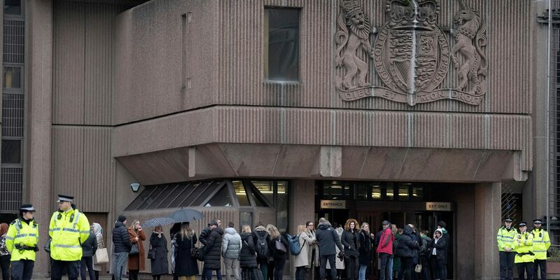 Der Angeklagte im Southport-Prozess hat sich schuldig bekannt. - Foto: Jon Super/AP/dpa