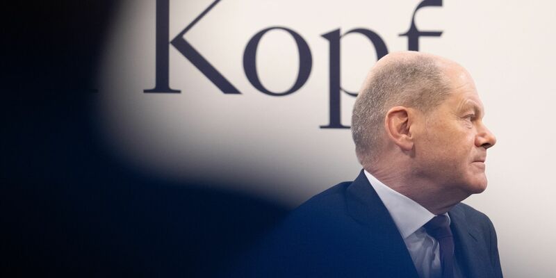 Scholz lässt im Streit um die Ukraine-Hilfe nicht locker: Er will neue Schulden aufnehmen. - Foto: Boris Roessler/dpa