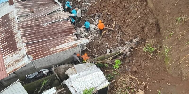 Die Behörden warnten vor weiteren Risiken und forderten die Menschen auf, sehr vorsichtig zu sein. - Foto: Denpasar City Bpbd/dpa