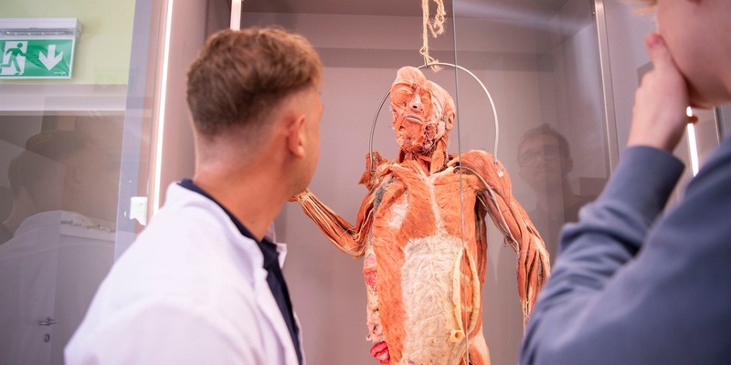 Samstag, 15. März 2025: Tag der offenen Tür an der Danube Private University (DPU) - Einblicke in das Zahn-/ und Humanmedizinstudium - Foto: presseportal.de