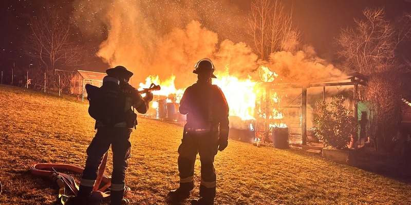 FW Stuttgart: Brand 2 - Gartenhausbrand - Foto: presseportal.de