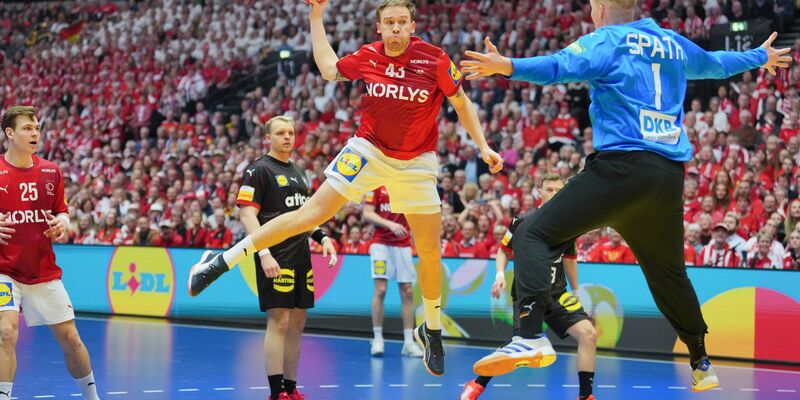 Glaubt fest an einen Sieg gegen Italien: Kapitän Johannes Golla. - Foto: Sören Stache/dpa