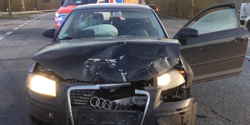 POL-GM: Drei Leichtverletzte bei Unfall auf L302 - Foto: presseportal.de