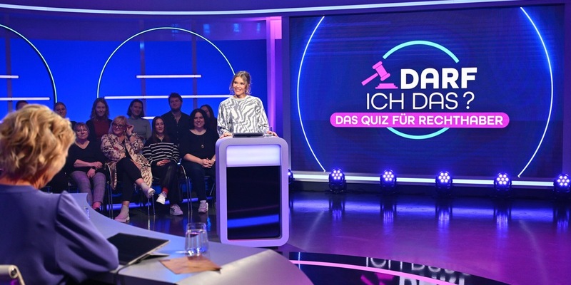 Laura Karasek Darf ich das? Das Quiz für Rechthaber - Foto: Joyn/Willi Weber, presseportal.de