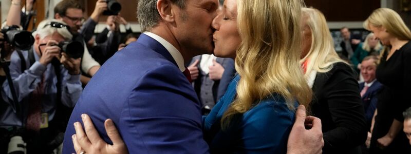 Pete Hegseth ist inzwischen mit Jennifer Rauchet verheiratet. (Archivbild) - Foto: Ben Curtis/AP/dpa