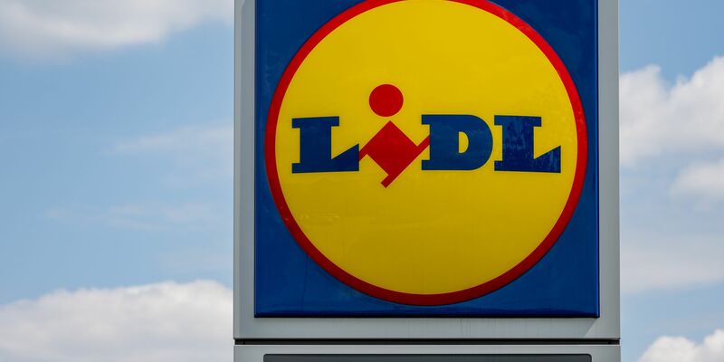 Aldi Süd kassierte vor Gericht eine Niederlage im Streit um Dubai-Schokolade, Lidl nicht. - Foto: Hendrik Schmidt/dpa
