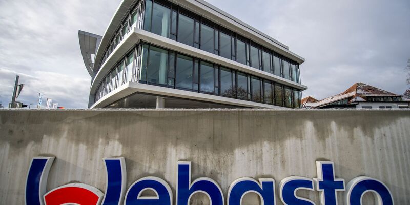 Die nach den ersten bestätigten Corona-Infektionen in Deutschland Ende Januar vorübergehend geschlossene Zentrale des Autozulieferers Webasto in Gauting. (Foto-Archiv) - Foto: Lino Mirgeler/dpa