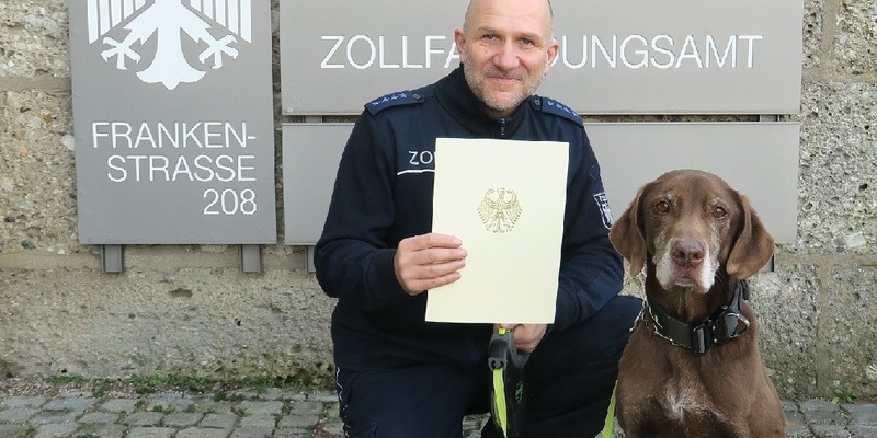 HZA-N: Vierbeiniger Zollfahnder geht in Pension - Foto: Zoll, presseportal.de