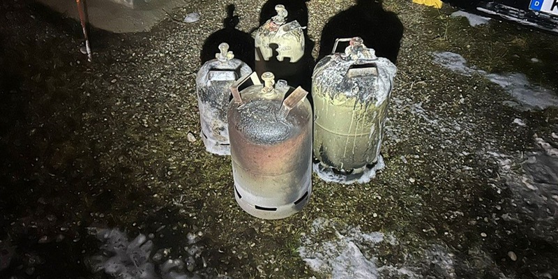 FW-M: Wohnwagen ausgebrannt (Ludwigsfeld) - Foto: presseportal.de