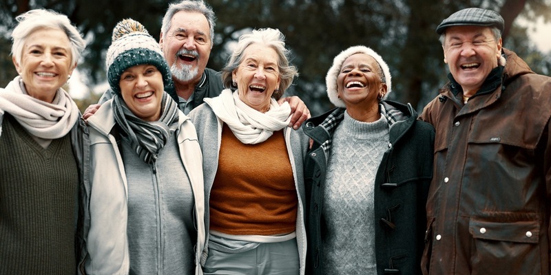 Freunde als wichtiger sozialer Anker im Leben / Wem Freundschaften fehlen können Coachings oder psychotherapeutische Begleitung bei der Überwindung ungewollter Einsamkeit helfen - Foto: presseportal.de