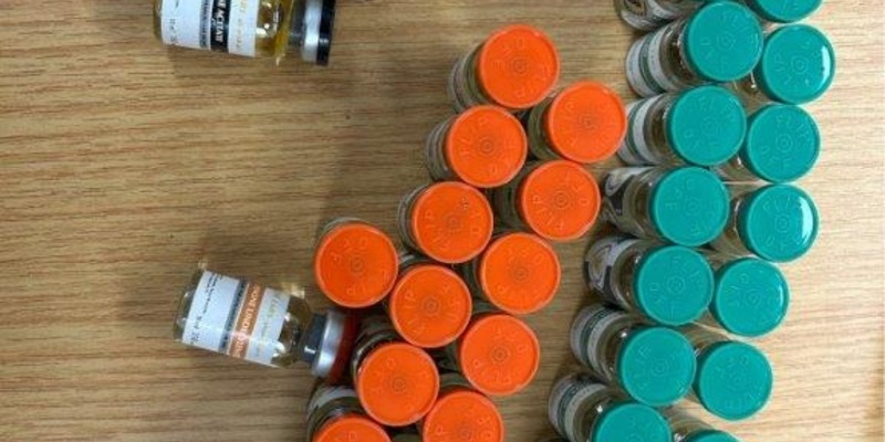 HZA-DD: Rauschgift in Fahrzeugbatterie versteckt und entdeckt / Zoll stellt Drogen und Dopingmittel bei Kontrolle sicher - Foto: presseportal.de