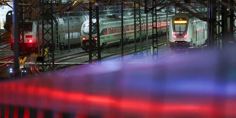 Die EVG fordert in den anstehenden Tarifverhandlungen bei der Bahn 7,6 Prozent mehr Geld. - Foto: Jan Woitas/dpa