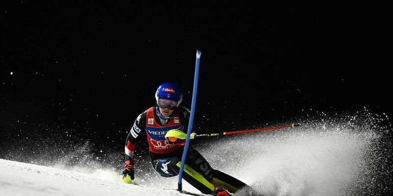 Mikaela Shiffrin gibt ihr Weltcup-Comeback in der nächsten Woche in Frankreich. - Foto: Jeff Pachoud/AFP/dpa