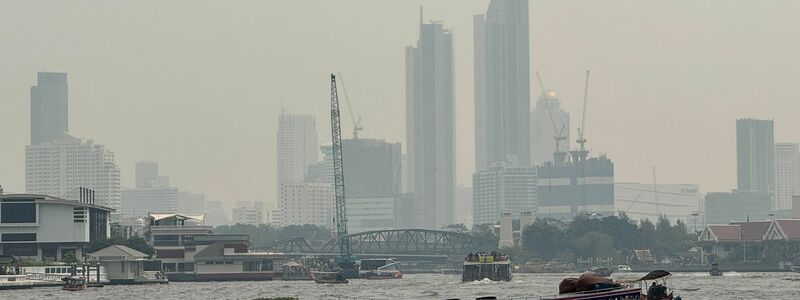 Seit Tagen liegen die Werte in Bangkok im gefährlichen Bereich. - Foto: Peter Kneffel/dpa