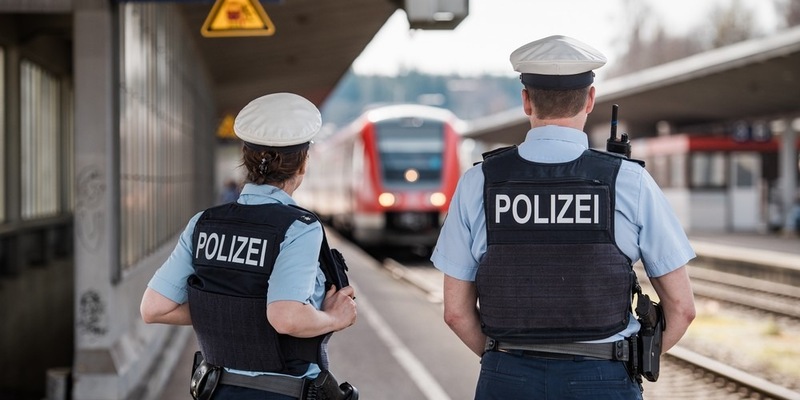 Bundespolizeidirektion München: Bundespolizei ertappt Schwarzfahrer mit gestohlener Geldkarte - Foto: presseportal.de