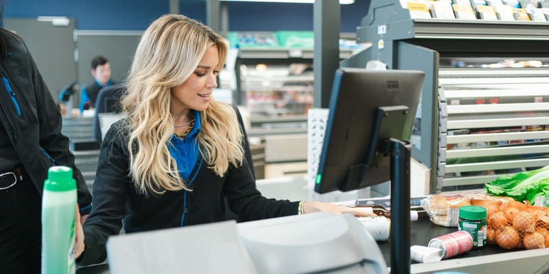 Kasse für die gute Sache: Sylvie Meis überrascht Kund:innen bei ALDI SÜD - Foto: presseportal.de