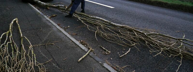 Vielerorts gilt die höchste Warnstufe. - Foto: Brian Lawless/PA Wire/dpa