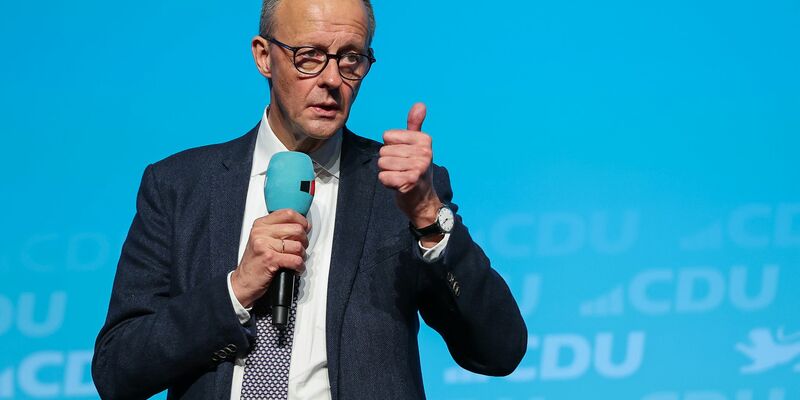 Union legt Anträge für Wende in Migrationspolitik vor. - Foto: Daniel Löb/dpa