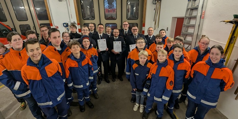 FW-KLE: Nach einem Jahrzehnt der Leidenschaft: Wechsel in der Leitung der Jugendfeuerwehr Bedburg-Hau - Foto: presseportal.de