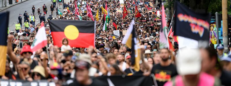 Allein in Sydney versammelten sich Medienberichten zufolge etwa 15.000 Menschen. - Foto: Steven Markham/AAP/dpa