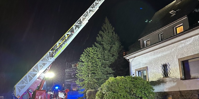 FW-EN: Gasgeruch, Kaminbrand und intensive Ölspur im Stadtgebiet - Foto: presseportal.de