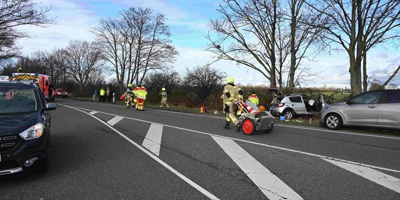 FW Pulheim: Schwerer Verkehrsunfall zwischen Pulheim und Köln - Foto: presseportal.de