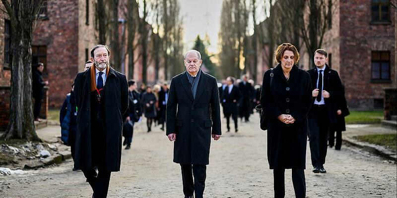 Olaf Scholz im KZ Auschwitz am 27.01.2025 - Foto: Güngör, Marvin Ibo/BPA,  Text: über dts Nachrichtenagentur
