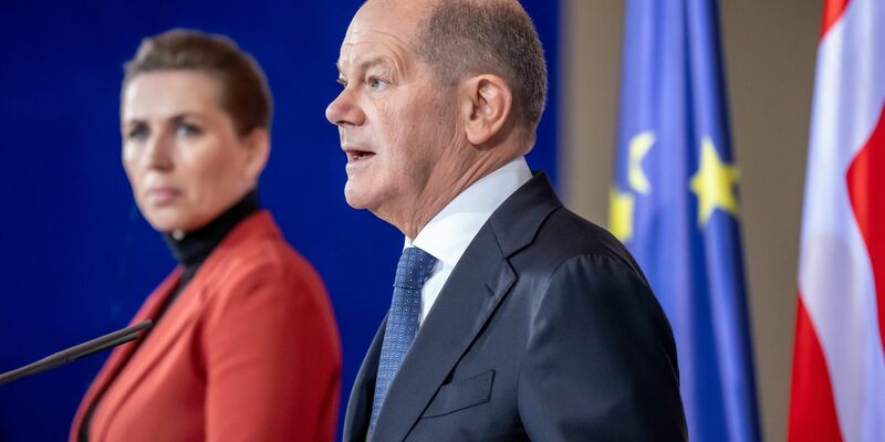 US-Präsident Trump macht wegen Grönland massiv Druck auf Dänemark. Ministerpräsidentin Mette Frederiksen stimmt sich nun mit Kanzler Scholz ab und reist auch nach Paris und Brüssel. - Foto: Michael Kappeler/dpa