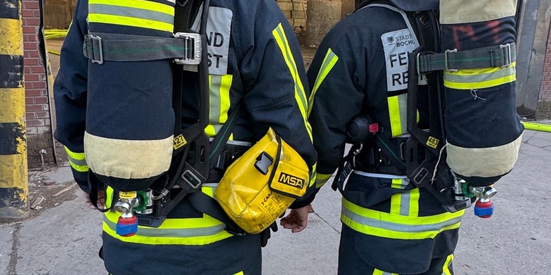 FW-BO: Brand in einem Sperrmüllschredder - Foto: presseportal.de