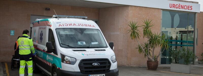 Im Krankenhaus Quironsalud Palmaplanas in Palma wird ein Teil der verletzten Sportler behandelt. - Foto: Clara Margais/dpa