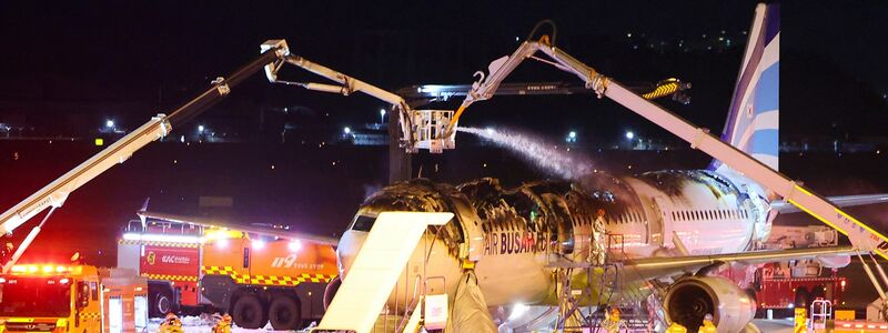 Der Brand ereignete sich am Flughafen der Stadt Busan. - Foto: Son Hyung-joo/Yonhap/AP/dpa