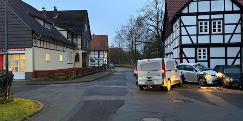 POL-NOM: Vorfahrt missachtet - 3 Verletzte - Foto: presseportal.de