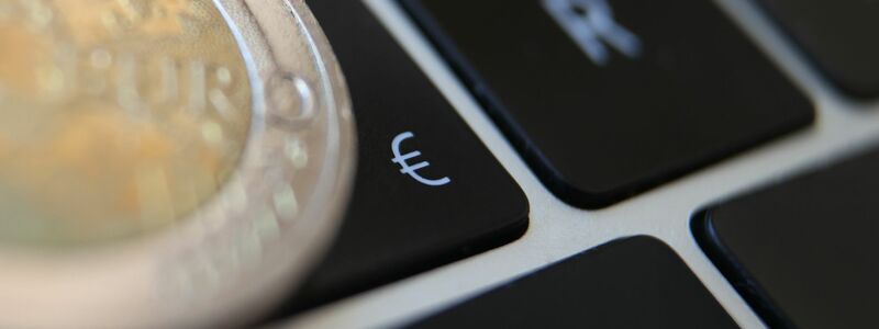 Ob und wann er kommt, ist noch offen: der digitale Euro. (Symbolbild) - Foto: Karl-Josef Hildenbrand/dpa