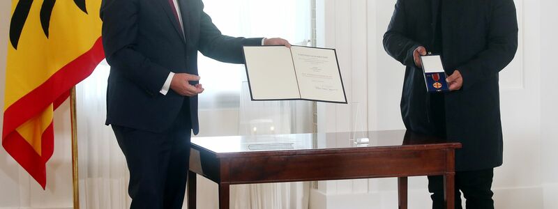 Luigi Toscano will das ihm 2021 verliehene Bundesverdienstkreuz zurückgeben. (Foto-Archiv) - Foto: Wolfgang Kumm/dpa