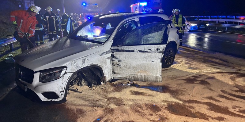 FW-ROW: Mercedes verunfallt auf Autobahn 1 - Foto: presseportal.de