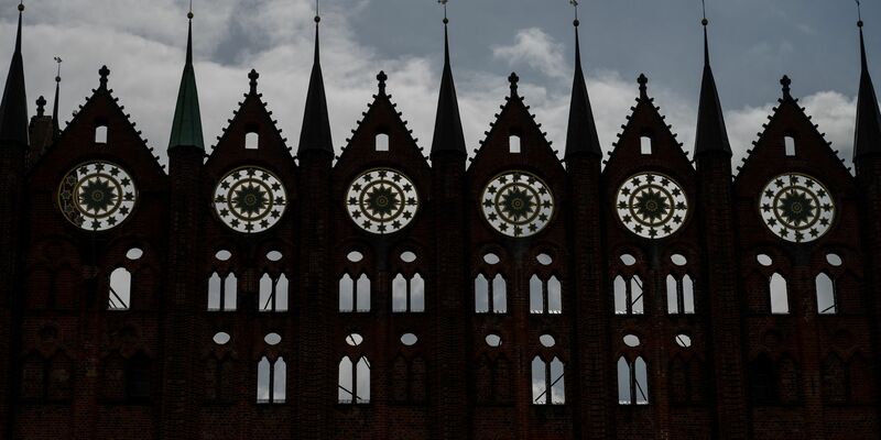 Die Stadt Stralsund will NS-Raubkunst zurückgeben. (Symbolbild) - Foto: Stefan Sauer/dpa