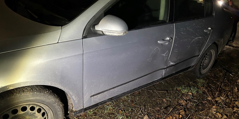 POL-PPWP: Beschädigtes Fahrzeug wirft Rätsel auf - Foto: presseportal.de