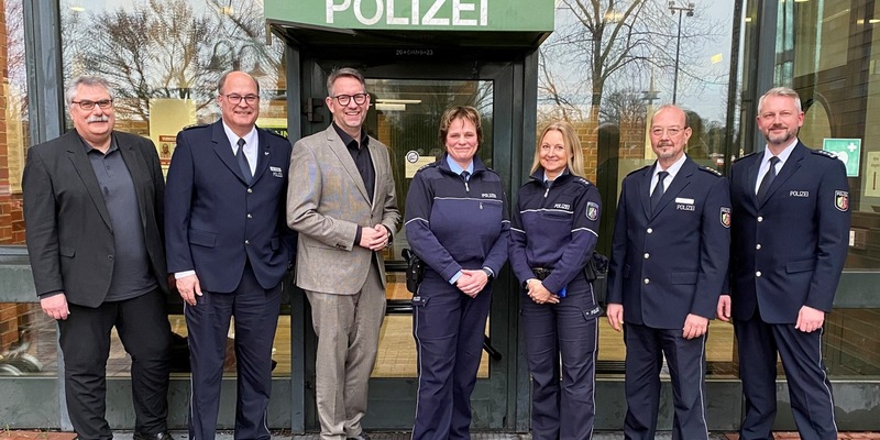 POL-WES: Wesel - Zwei neue Bezirksdienstbeamtinnen für Wesel - Foto: presseportal.de