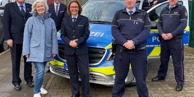 POL-WES: Moers - Landrat stellt neue Wachleiterin und drei Bezirksdienstbeamte in Moers vor! - Foto: presseportal.de