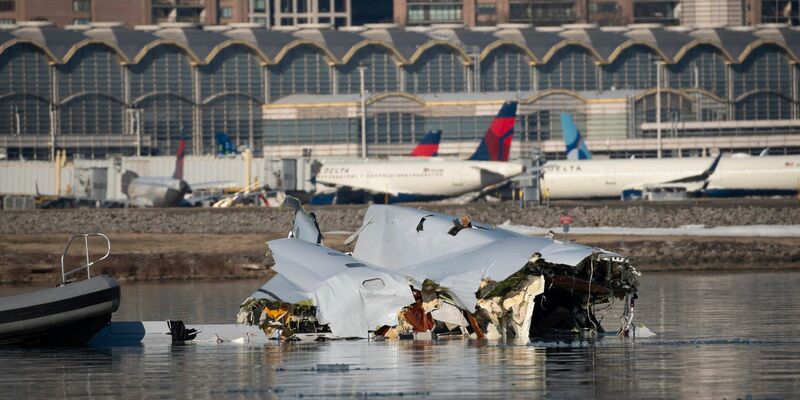 Die US-Luftfahrtbehörde nimmt die Hubschrauberrouten in Washington ins Visier. - Foto: Petty Officer 1st Class Brandon/U.S. Coast Guard/AP/dpa
