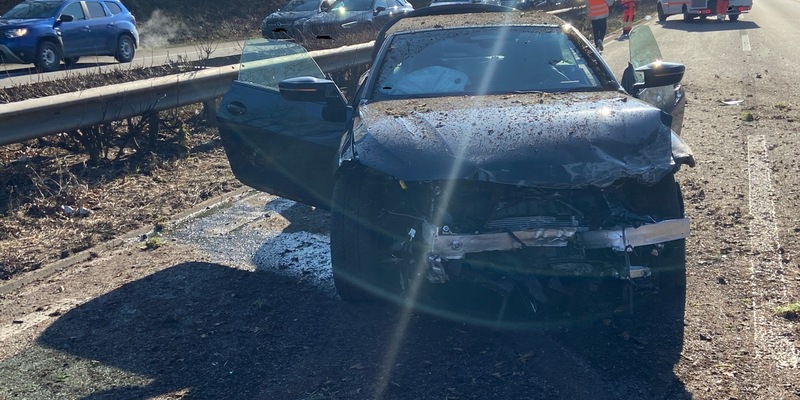 POL-PDLD: Vollsperrung nach Unfall auf der B9 - Foto: presseportal.de